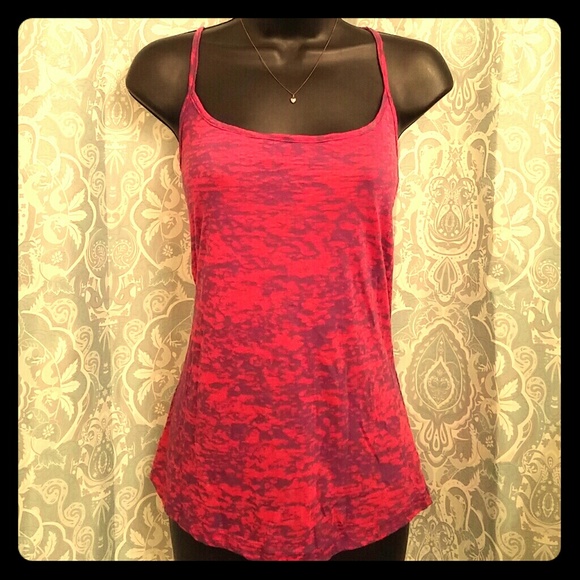 Delias Top
