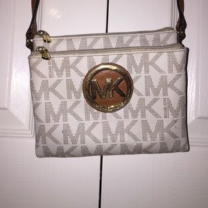 Michael Kor's crossbody *REDUCED*