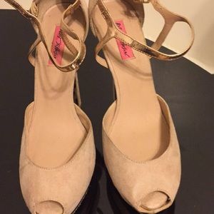 Beautiful Betsy Johnson heels very sexy for sale