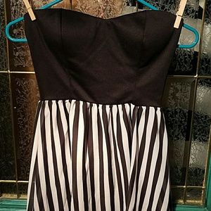 Black and White hi-lo dress!