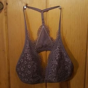 VS front-close Bralette