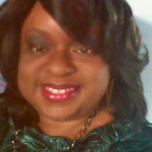 Meet your Posher, Moniqua