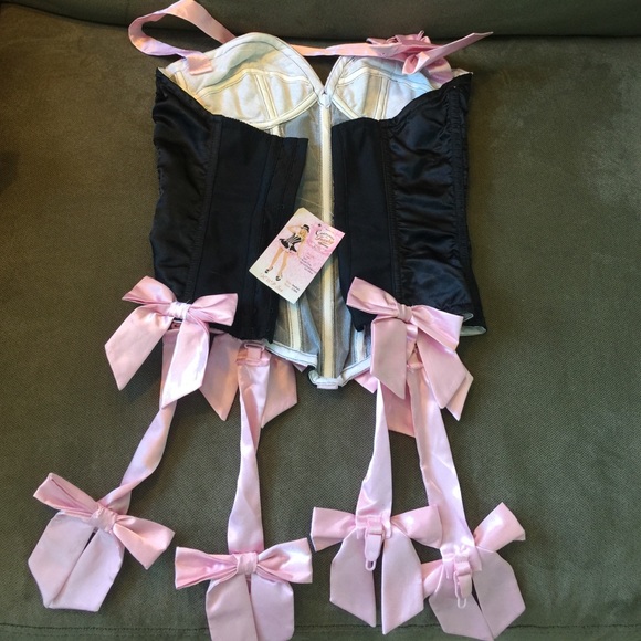 Trashy Lingerie of Hollywood HWP Costume Set - Picture 3 of 4