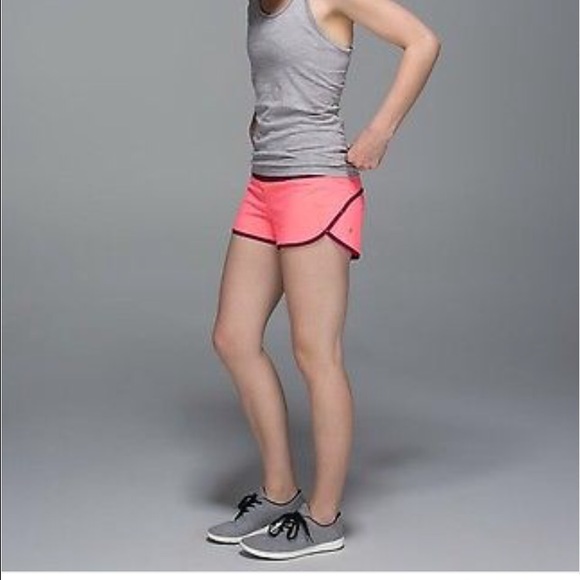 NWT Lululemon Speed Shorts sz 4