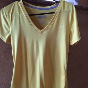 Nike dry fit shirt 👚