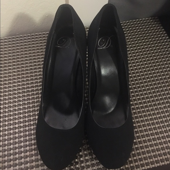 Heels - Picture 2 of 2