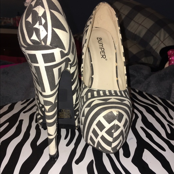 High heels - Picture 3 of 3