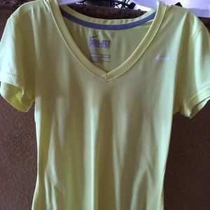 Nike dry fit shirt 👚
