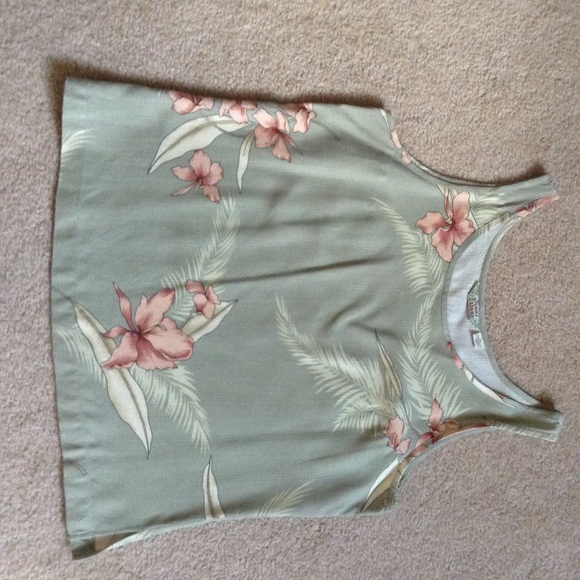 Tommy Bahama top