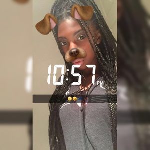 Meet your Posher, Dynah