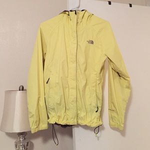 Yellow Northface highvent 2.5 rain jacket