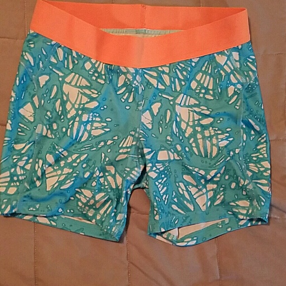 Active shorts - Picture 2 of 3