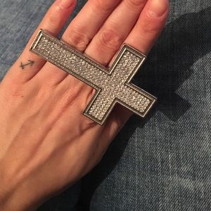 Large 3 finger cross bling ring.