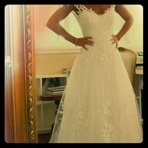 Wedding dress- never worn!