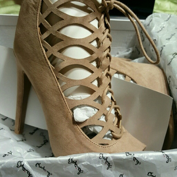NEW Lace up heels - Picture 4 of 4
