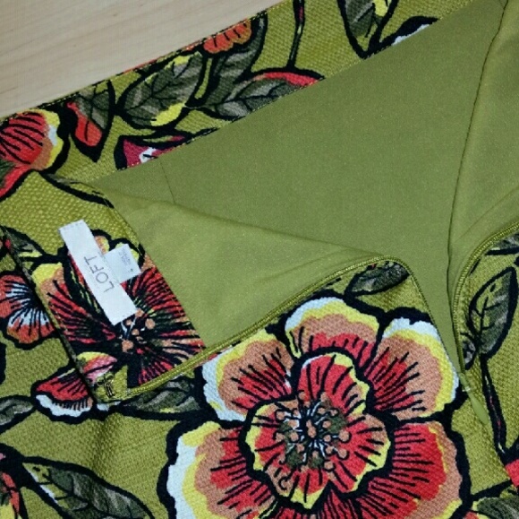 Ann Taylor Loft Tweed Floral Pencil Skirt - Picture 2 of 4