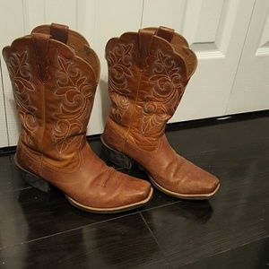 Ariat boots size 9