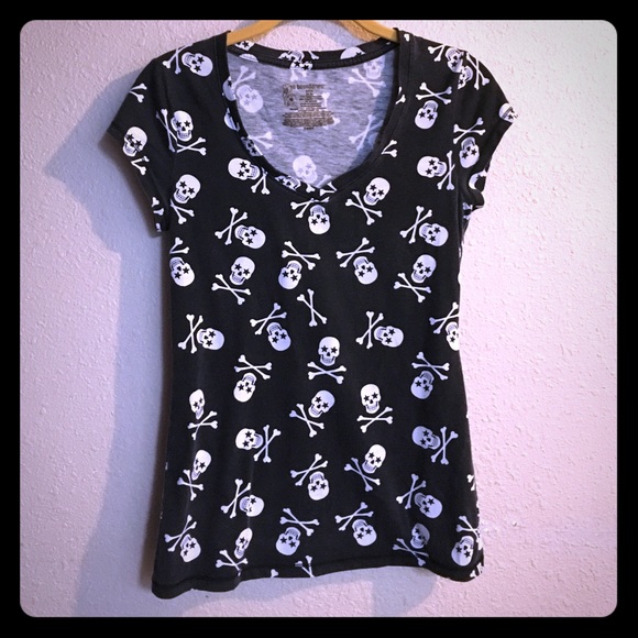 No Boundaries Tops - 💀 Skull T-Shirt