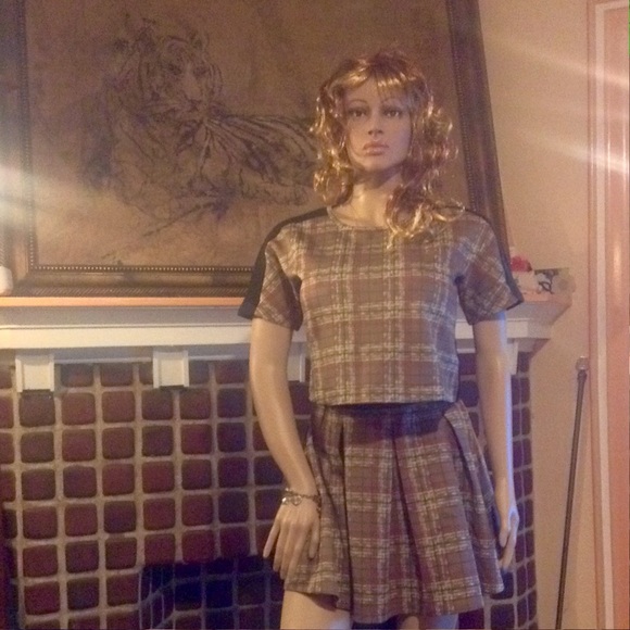 Romeo & Juliet Couture Tops - Romeo and Juliet plaid crop top set size M