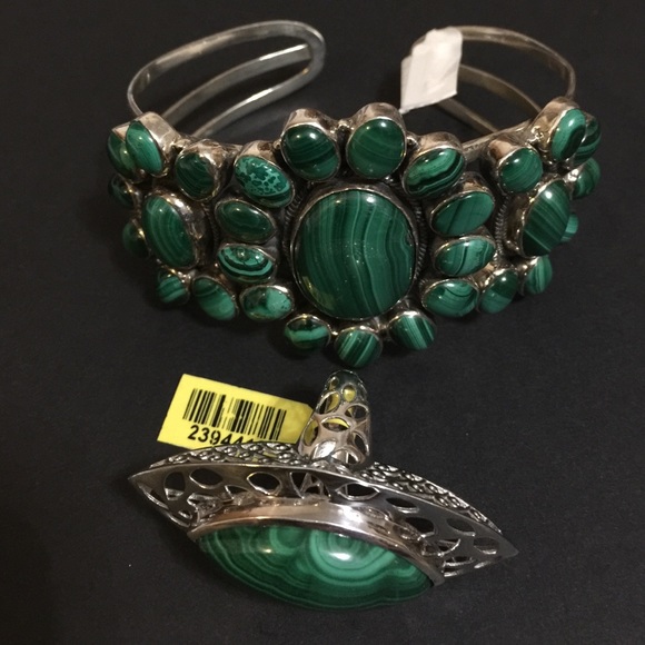 Sterling Silver Malachite Ring - Picture 11 of 11
