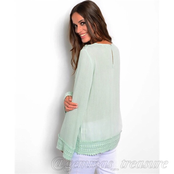 🆕MINT BELL SLEEVE, CROCHET SLEEVE TOP - Picture 3 of 3