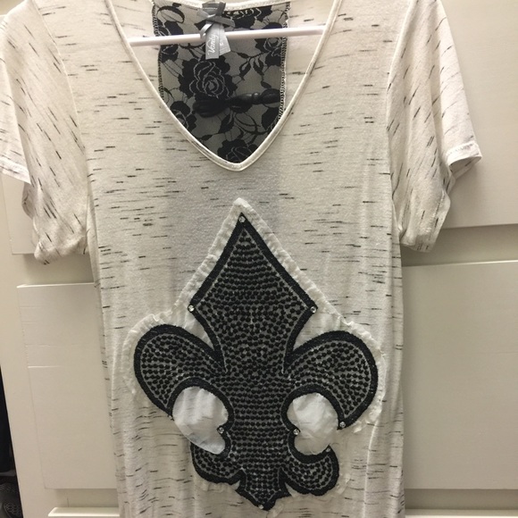 Fleur De Lis top with lace detail