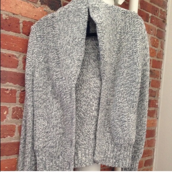 AE heather grey knit cardigan