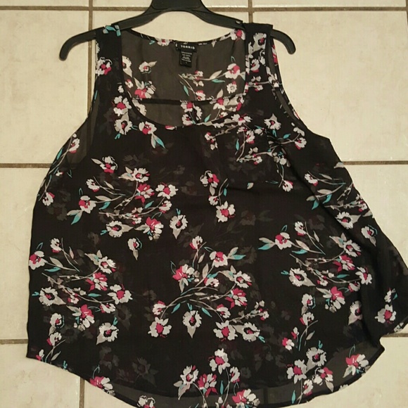 Torrid Floral Sleeveless Top