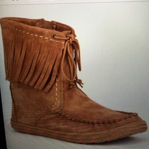 UGG fringe moccasins