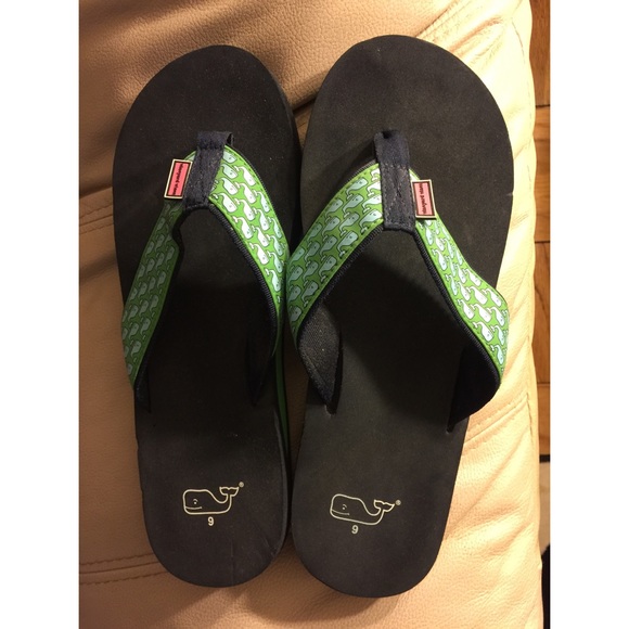BRAND NEW: Vineyard Vines Flip Flops