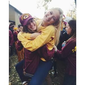 Meet your Posher, Kayla