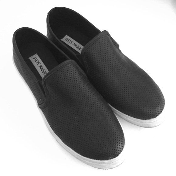 Steve Madden slip-ons