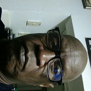 Meet your Posher, Kenneth