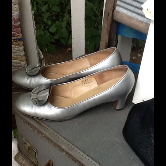 Andrew Geller Shoes Vtg Matte Silver Pumps Poshmark