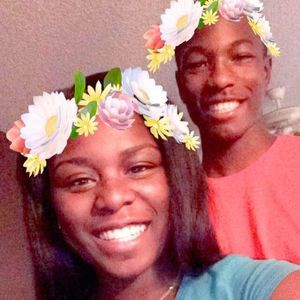 Meet your Posher, Charone