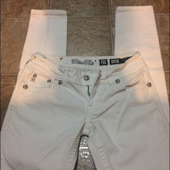 SALE!! Miss Me White Skinny Jeans 27/30