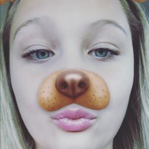 Meet your Posher, Hannah