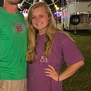 Meet your Posher, Casey