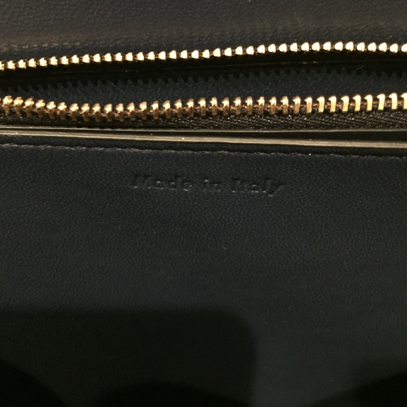 🚫SOLD🚫Celine Medium Box in navy - Picture 4 of 4