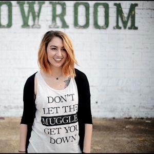 Meet your Posher, Emily