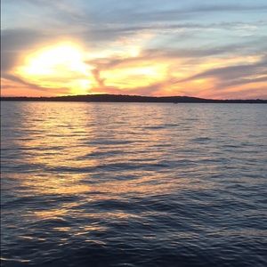 Meet your Posher, Caitlin