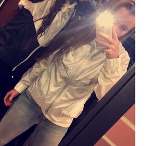 Meet your Posher, Jenny