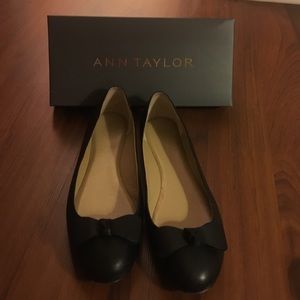 Ann Taylor Talia Bow leather ballet flat size 11