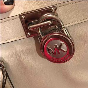 Trade with @dlee0321 only!!