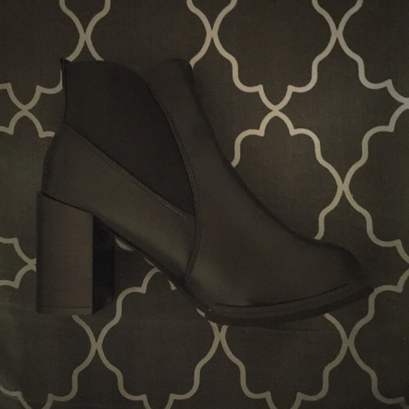 Black structured booties