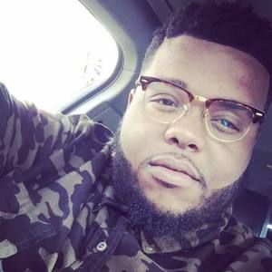 Meet your Posher, Dee