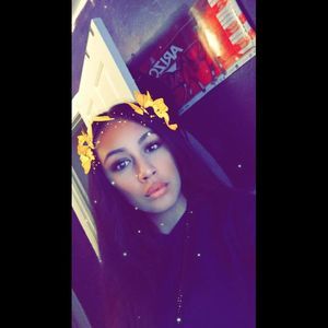 Meet your Posher, Eniah