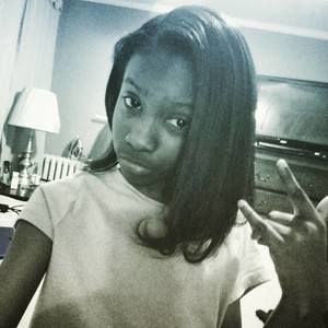 Meet your Posher, Daisha