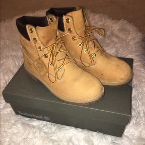 💥FLASH SALE💥 TIMBERLANDS CLASSIC BOOTS