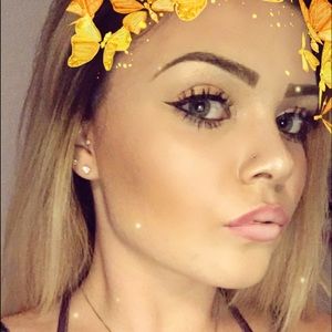 Meet your Posher, Dana